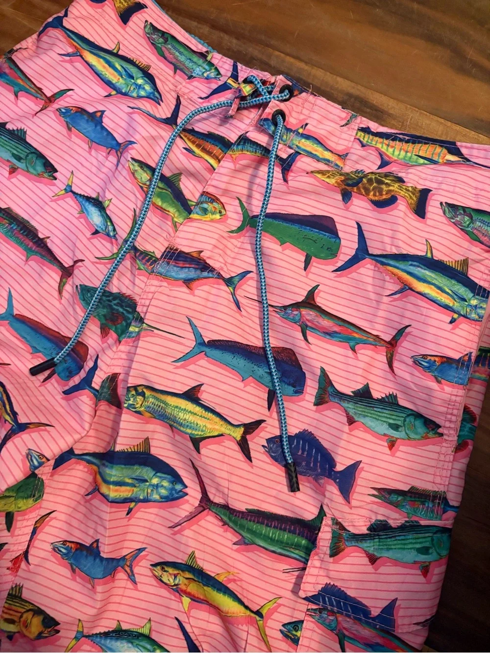 Broken Threads Surf Fish Hybrid‎ Swim Trunks Board Shorts Print M NWT (1358)